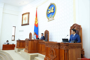 ЧУУЛГАН: Төсөв, ногдол ашиг, санхүүжилтийн асуудлаар маргалдав